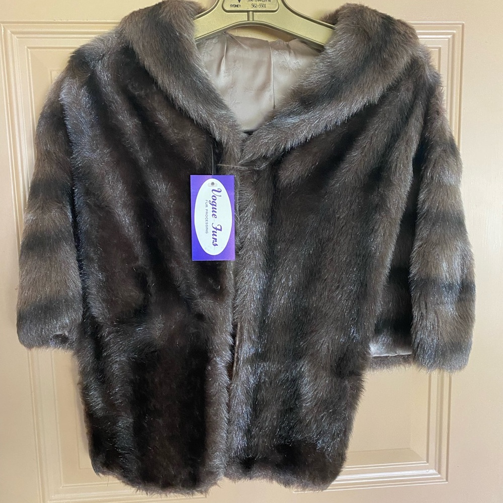 FAUX FUR SHAWL/WRAP in as new condition
